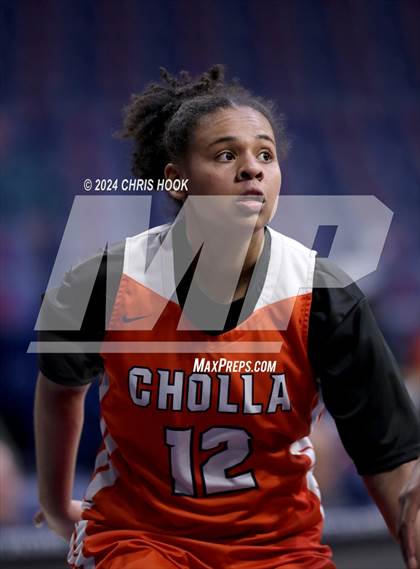 Thumbnail 1 in Cholla vs Desert View (MLK Basketball Classic) photogallery.