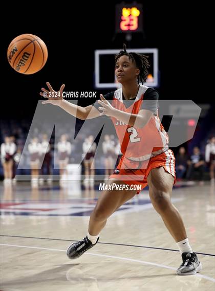 Thumbnail 1 in Cholla vs Desert View (MLK Basketball Classic) photogallery.