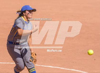 Thumbnail 3 in Sahuarita vs Show Low (AIA Division 3A Round 1 Playoff)  photogallery.