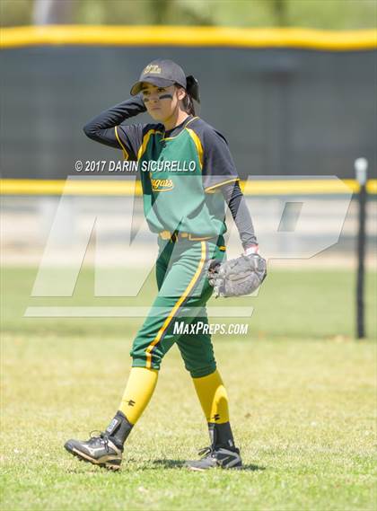 Thumbnail 3 in Sahuarita vs Show Low (AIA Division 3A Round 1 Playoff)  photogallery.