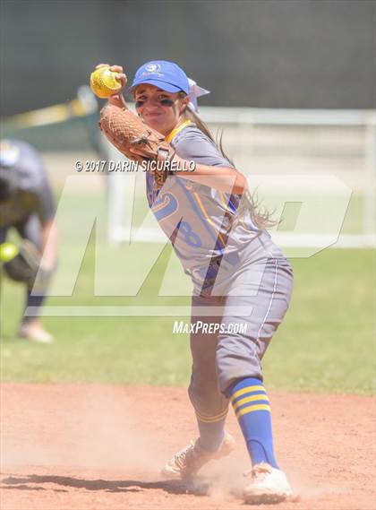 Thumbnail 3 in Sahuarita vs Show Low (AIA Division 3A Round 1 Playoff)  photogallery.