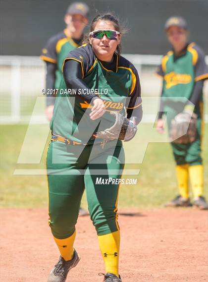 Thumbnail 2 in Sahuarita vs Show Low (AIA Division 3A Round 1 Playoff)  photogallery.