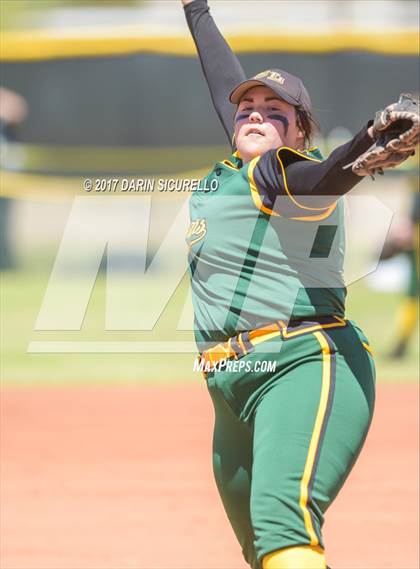 Thumbnail 2 in Sahuarita vs Show Low (AIA Division 3A Round 1 Playoff)  photogallery.