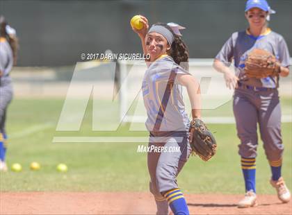 Thumbnail 3 in Sahuarita vs Show Low (AIA Division 3A Round 1 Playoff)  photogallery.