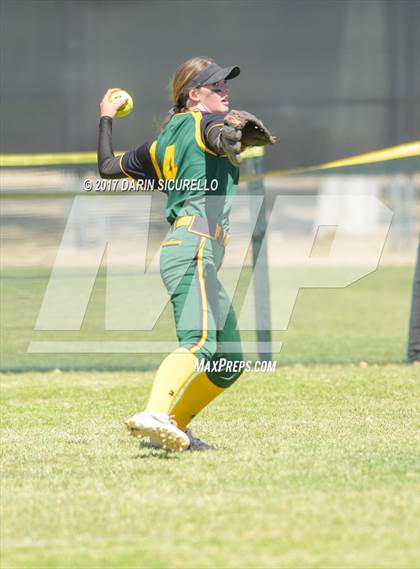 Thumbnail 3 in Sahuarita vs Show Low (AIA Division 3A Round 1 Playoff)  photogallery.