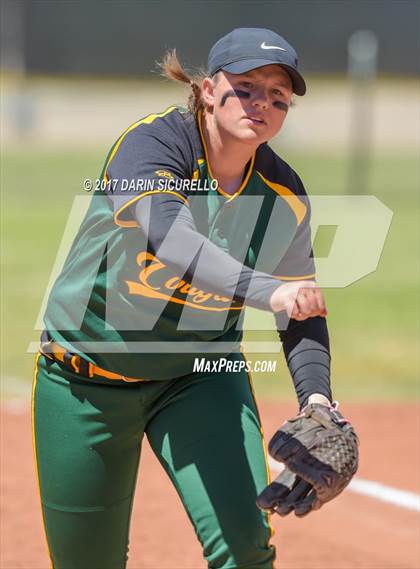 Thumbnail 2 in Sahuarita vs Show Low (AIA Division 3A Round 1 Playoff)  photogallery.