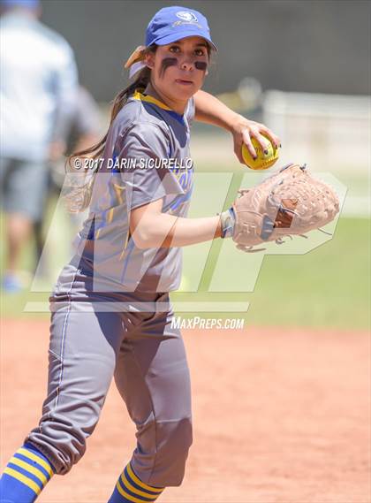 Thumbnail 3 in Sahuarita vs Show Low (AIA Division 3A Round 1 Playoff)  photogallery.