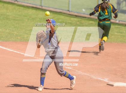 Thumbnail 1 in Sahuarita vs Show Low (AIA Division 3A Round 1 Playoff)  photogallery.