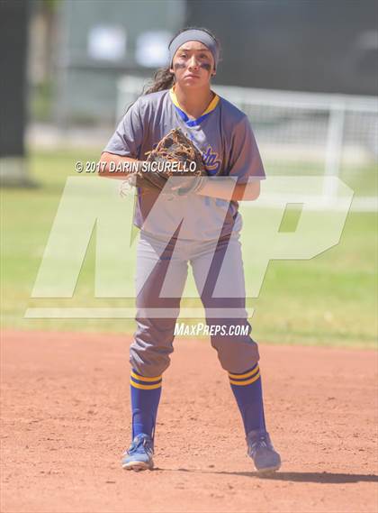 Thumbnail 3 in Sahuarita vs Show Low (AIA Division 3A Round 1 Playoff)  photogallery.