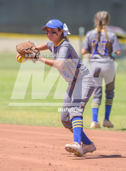 Thumbnail 1 in Sahuarita vs Show Low (AIA Division 3A Round 1 Playoff)  photogallery.