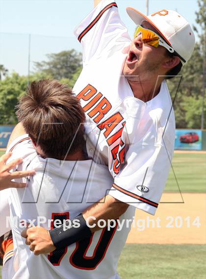 Thumbnail 1 in Village Christian vs. Santa Ynez (CIFSS Division 5 Championship) photogallery.