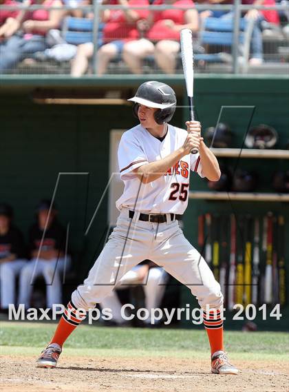 Thumbnail 2 in Village Christian vs. Santa Ynez (CIFSS Division 5 Championship) photogallery.
