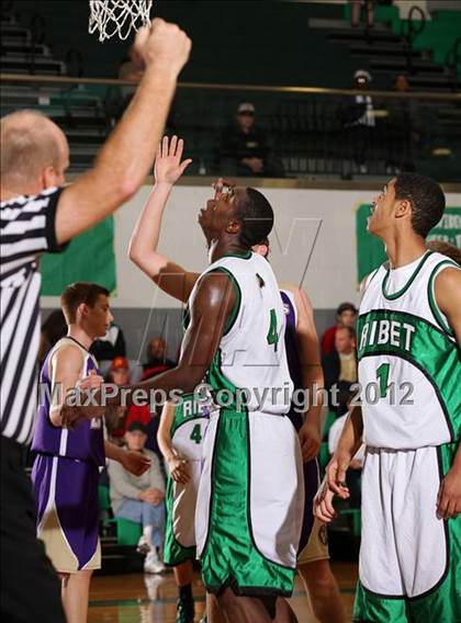 Thumbnail 3 in Ribet Academy vs. Valencia (Providence Cystic Fibrosis Benefit) photogallery.