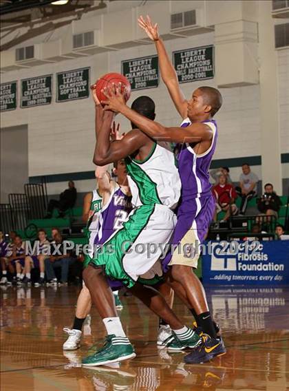 Thumbnail 1 in Ribet Academy vs. Valencia (Providence Cystic Fibrosis Benefit) photogallery.