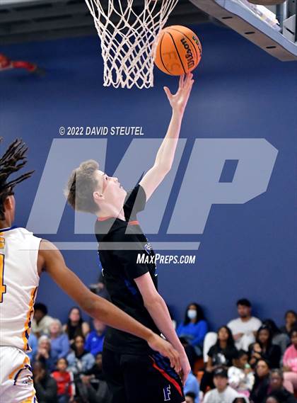 Thumbnail 2 in Folsom vs. Grant (Fortune Showcase) photogallery.