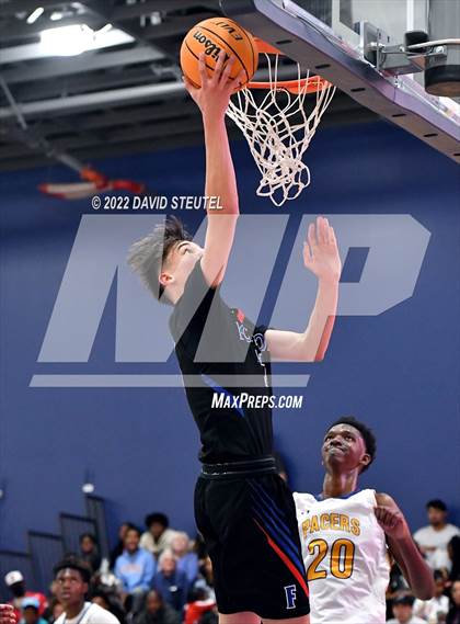 Thumbnail 1 in Folsom vs. Grant (Fortune Showcase) photogallery.