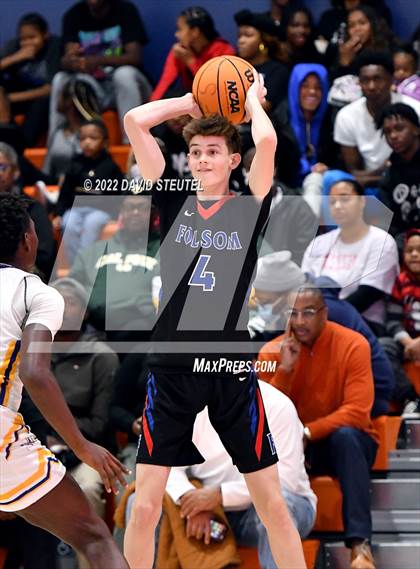Thumbnail 1 in Folsom vs. Grant (Fortune Showcase) photogallery.