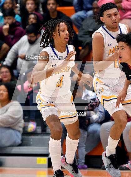 Thumbnail 2 in Folsom vs. Grant (Fortune Showcase) photogallery.