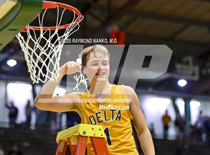 Thumbnail 3 in Delta vs. Fort Wayne Blackhawk Christian (IHSAA 4A New Castle Regional)  photogallery.