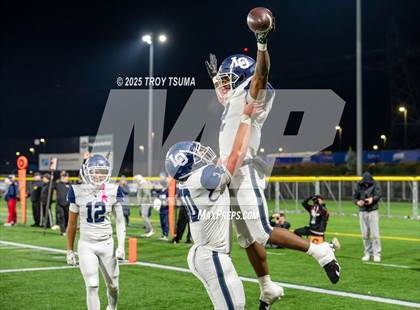 Thumbnail 3 in Nelson vs. Lake Oswego (OSAA 6A Semifinal) photogallery.