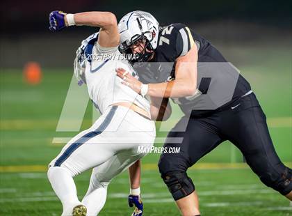Thumbnail 3 in Nelson vs. Lake Oswego (OSAA 6A Semifinal) photogallery.