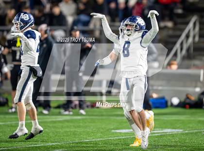 Thumbnail 1 in Nelson vs. Lake Oswego (OSAA 6A Semifinal) photogallery.