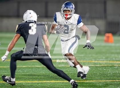 Thumbnail 3 in Nelson vs. Lake Oswego (OSAA 6A Semifinal) photogallery.