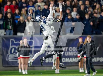 Thumbnail 3 in Nelson vs. Lake Oswego (OSAA 6A Semifinal) photogallery.