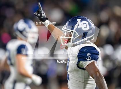Thumbnail 2 in Nelson vs. Lake Oswego (OSAA 6A Semifinal) photogallery.
