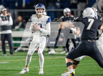 Thumbnail 3 in Nelson vs. Lake Oswego (OSAA 6A Semifinal) photogallery.