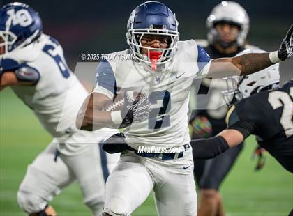 Thumbnail 2 in Nelson vs. Lake Oswego (OSAA 6A Semifinal) photogallery.