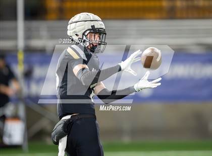 Thumbnail 3 in Nelson vs. Lake Oswego (OSAA 6A Semifinal) photogallery.
