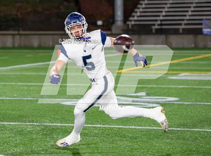 Thumbnail 3 in Nelson vs. Lake Oswego (OSAA 6A Semifinal) photogallery.