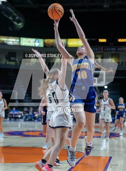 Thumbnail 2 in Joseph City vs St. David (AIA-1A Final) photogallery.