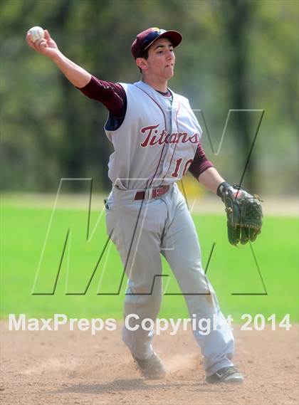 Thumbnail 2 in Sheehan @ Hamden photogallery.