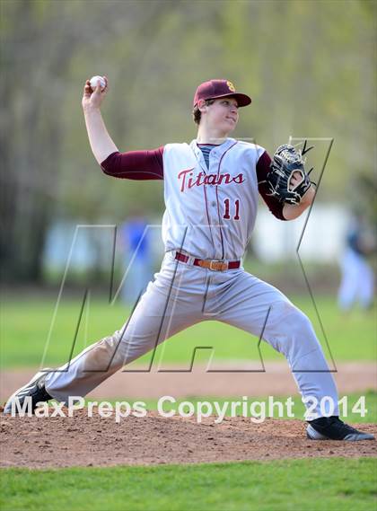 Thumbnail 3 in Sheehan @ Hamden photogallery.