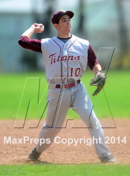 Thumbnail 1 in Sheehan @ Hamden photogallery.