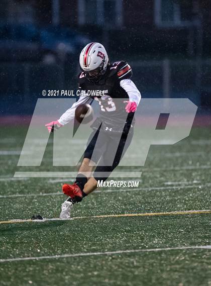 Thumbnail 3 in Othello @ Steilacoom (WIAA 2A First Round) photogallery.