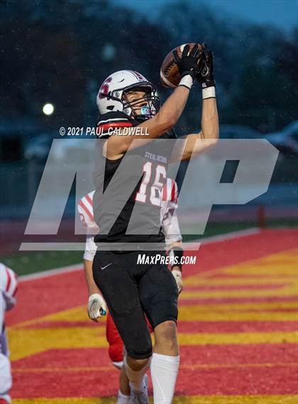 Thumbnail 2 in Othello @ Steilacoom (WIAA 2A First Round) photogallery.