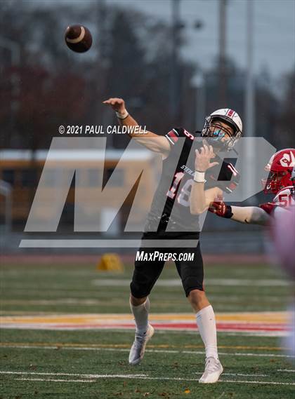 Thumbnail 3 in Othello @ Steilacoom (WIAA 2A First Round) photogallery.