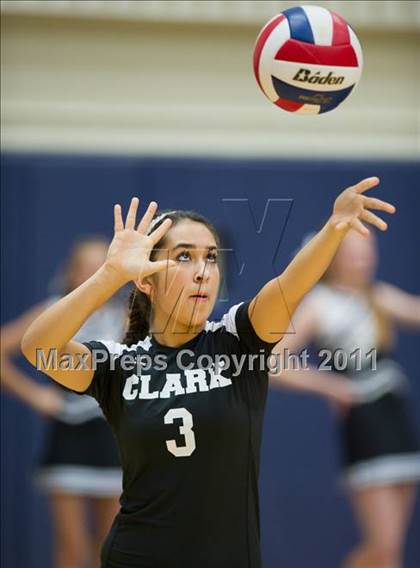 Thumbnail 2 in Clark @ Taft photogallery.