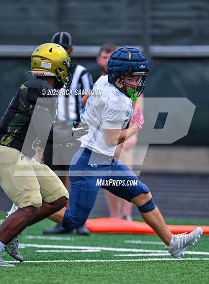 Thumbnail 3 in Cape Fear vs Pinecrest (Scrimmage) photogallery.