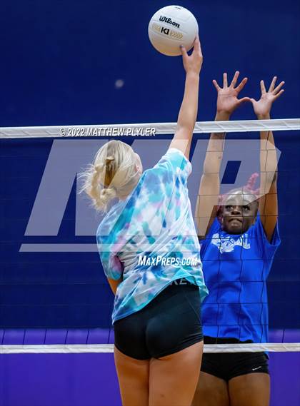 Thumbnail 3 in Triton vs Gray's Creek (Jack Britt's 19th Annual Volleyball Jamboree)(scrimmage) photogallery.