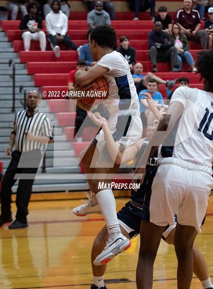 Thumbnail 3 in Cypress Ranch vs. Tomball Memorial photogallery.