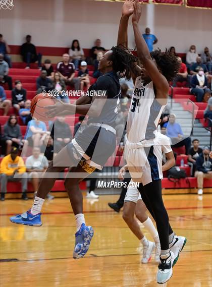 Thumbnail 2 in Cypress Ranch vs. Tomball Memorial photogallery.