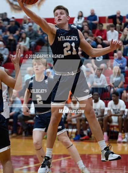 Thumbnail 1 in Cypress Ranch vs. Tomball Memorial photogallery.