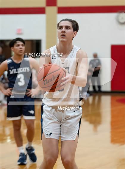Thumbnail 3 in Cypress Ranch vs. Tomball Memorial photogallery.