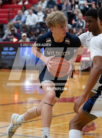 Thumbnail 3 in Cypress Ranch vs. Tomball Memorial photogallery.