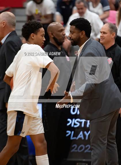Thumbnail 2 in Cypress Ranch vs. Tomball Memorial photogallery.