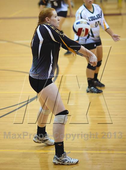 Thumbnail 1 in Calvary Christian vs Western Hills (EMS-ISD Tournament) photogallery.